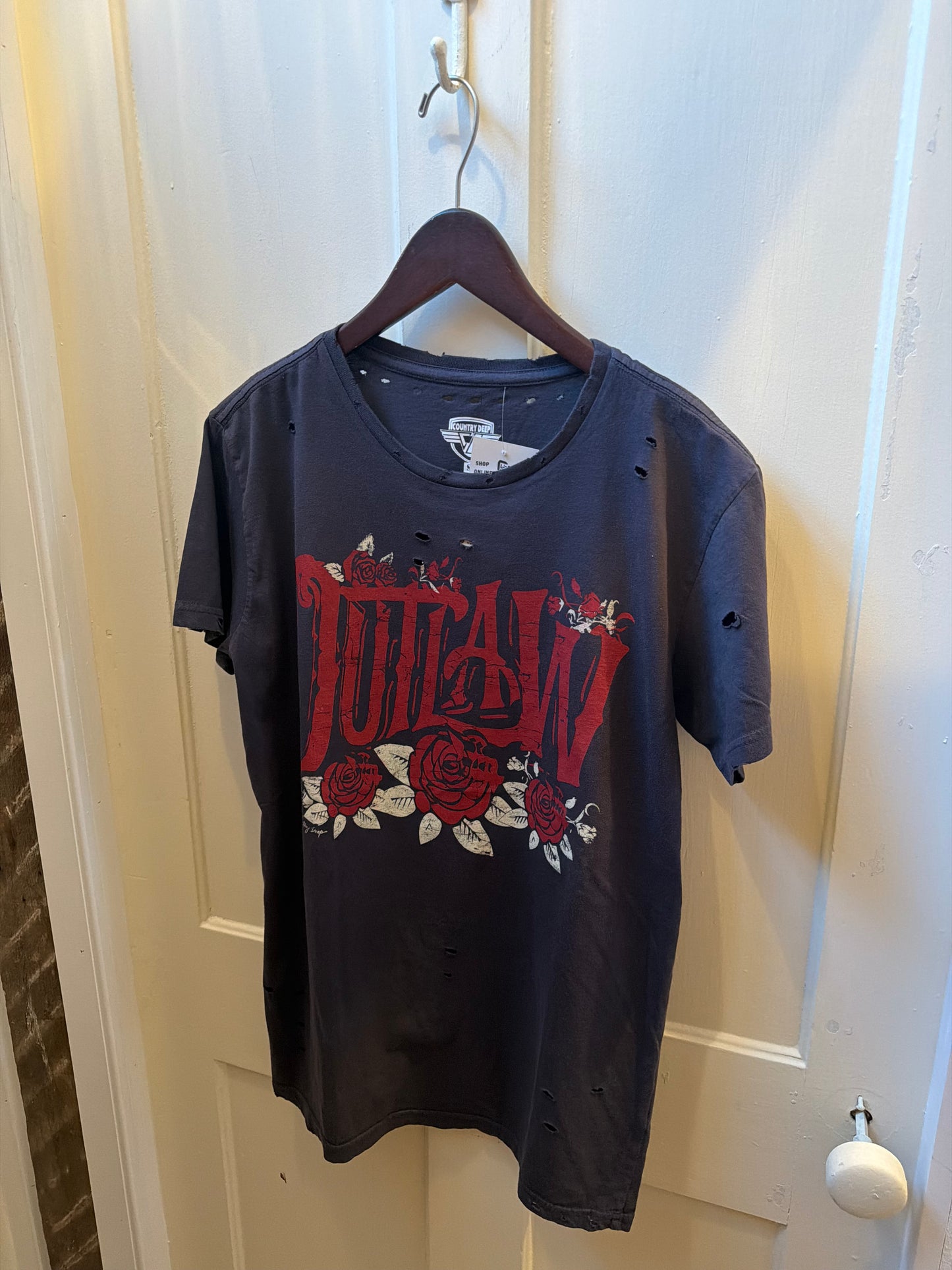 Outlaw Roses - Distressed Tee - New Black