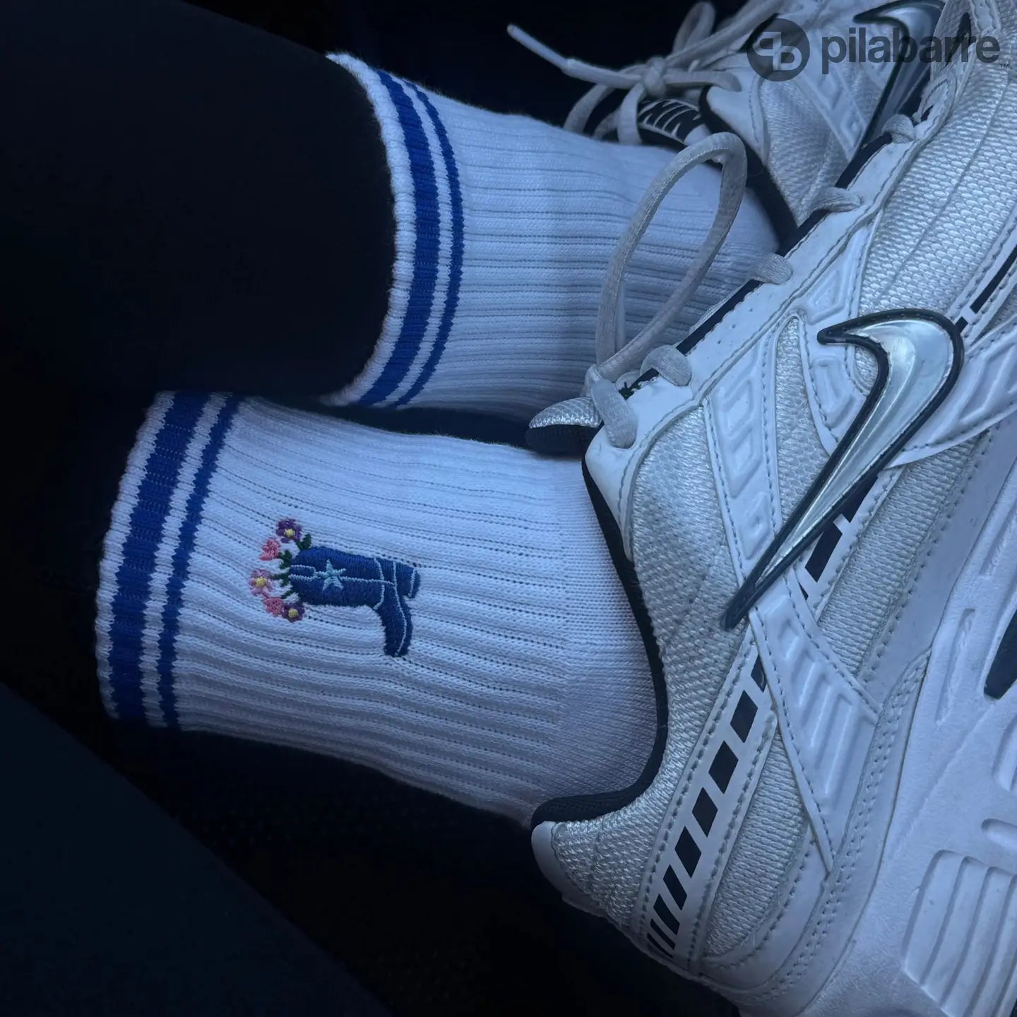 Boots and Bloom Grip Socks