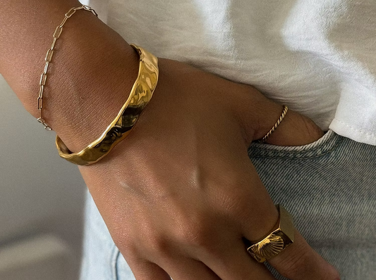 Dolly Bangle RAISING SURFERS