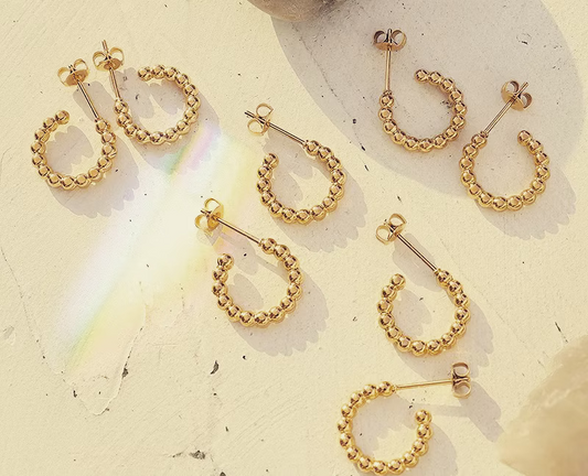 Lydia Hoops RAISING SURFERS