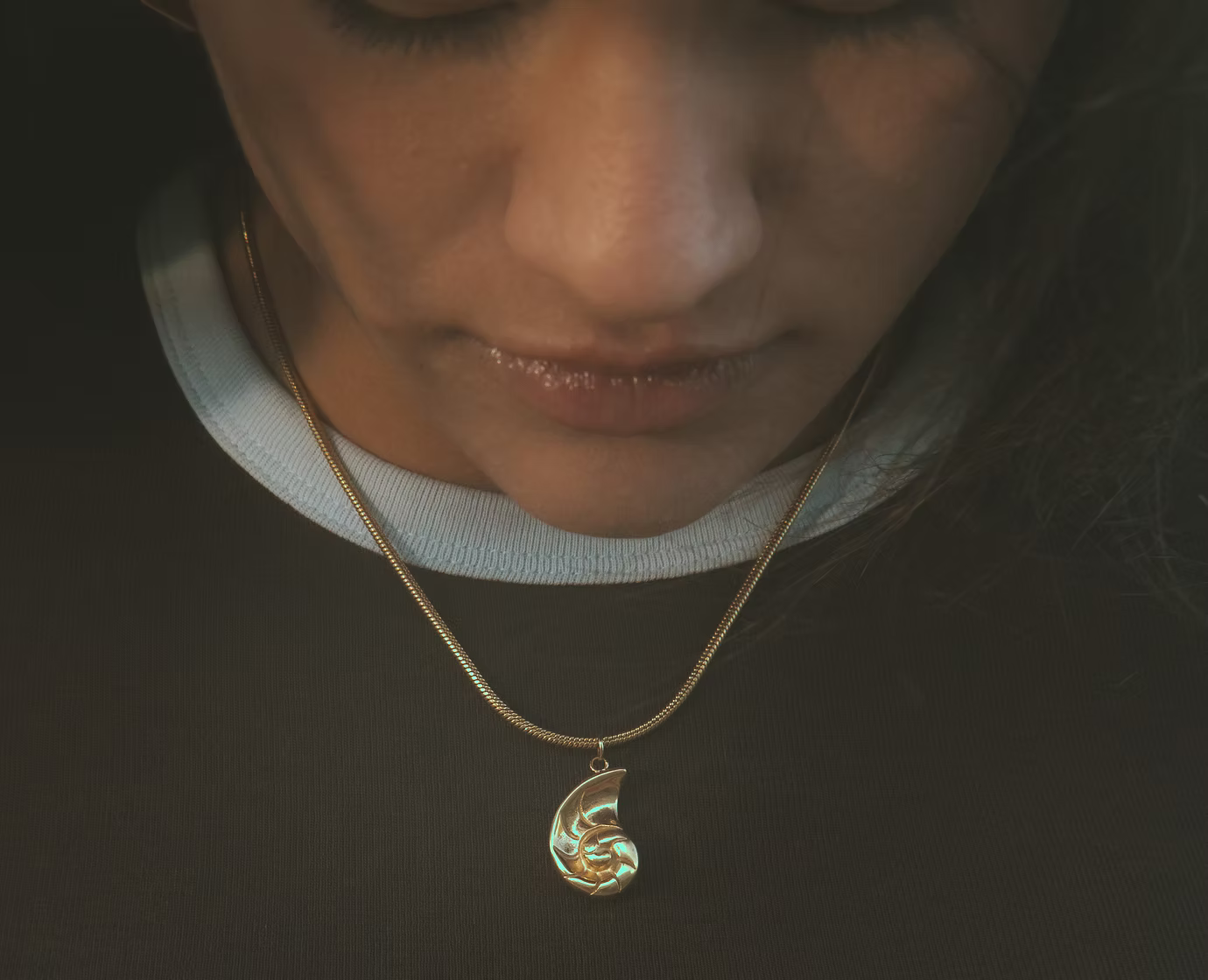 Shelly Necklace RAISING SURFERS