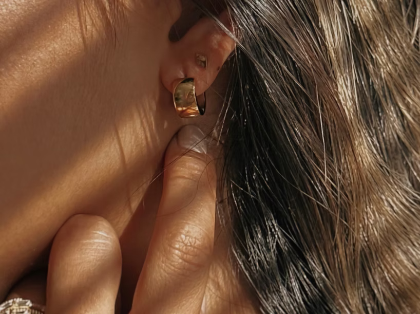 Simple Huggie RAISING SURFERS