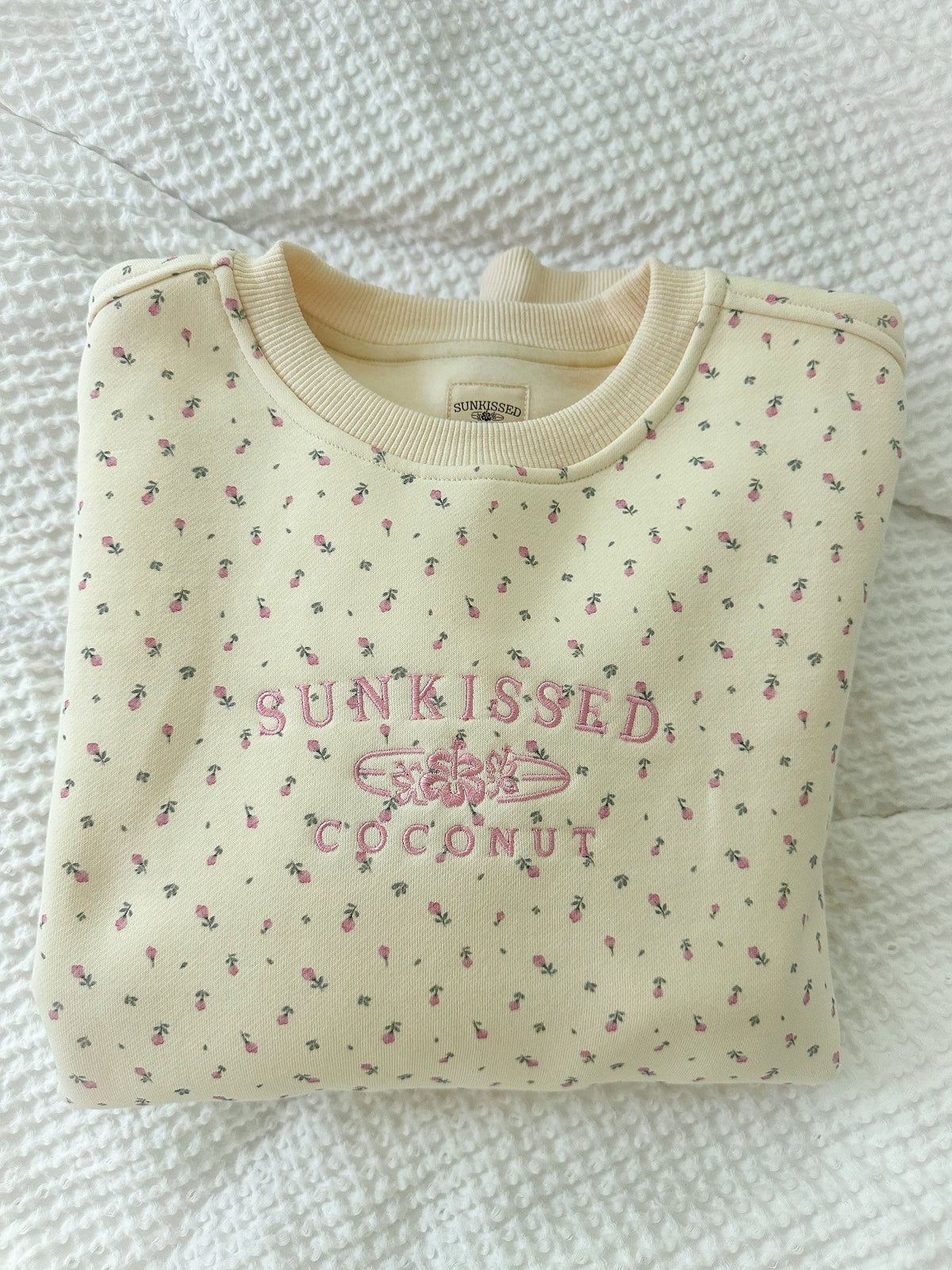Toasted Cream Roses Embroidery Crew